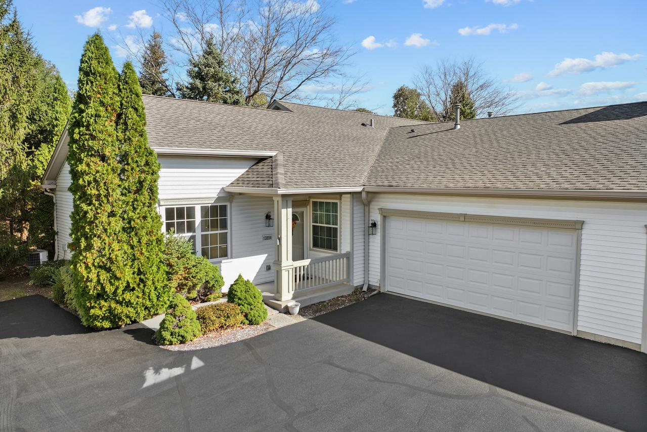 13054 Pennsylvania Ave., Huntley, IL 60142