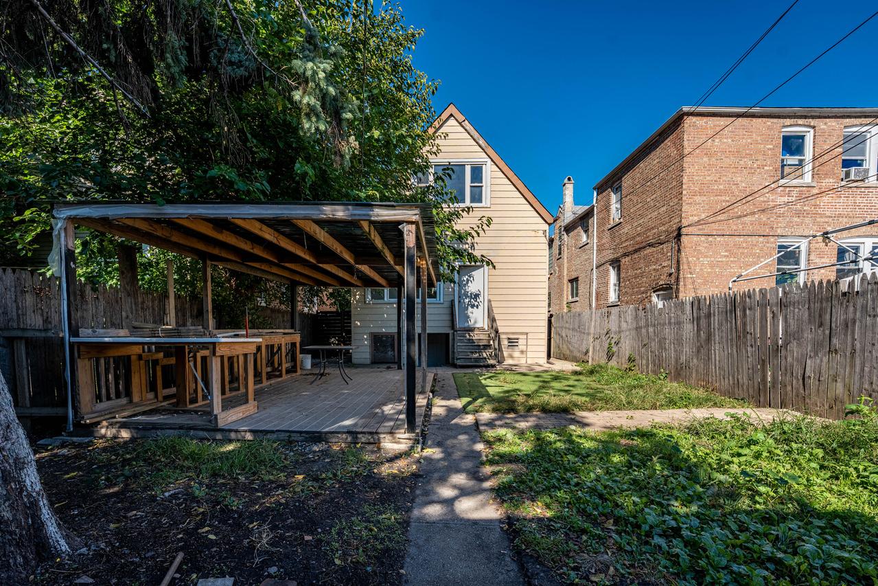 4247 W Crystal Ave., Chicago, IL 60651