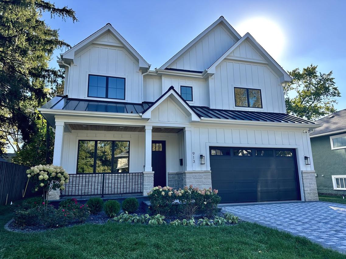 913 Chicago Ave., Downers Grove, IL 60515