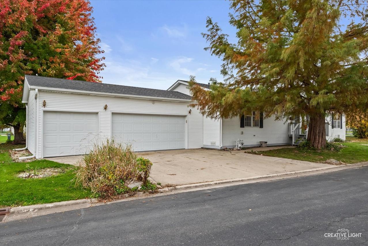 231 Meadowlark Ln., Sandwich, IL 60548