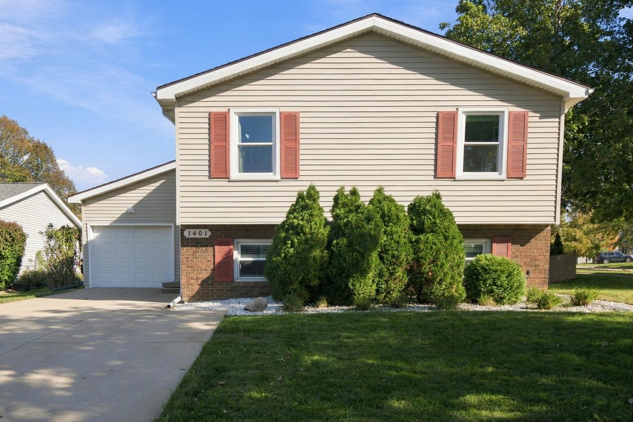 1401 Dallas St., Bloomington, IL 61704