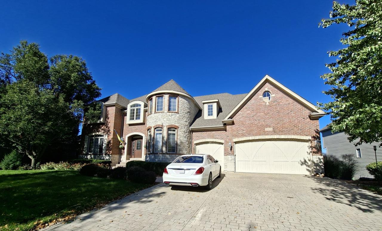 2379 Bird Ln., Batavia, IL 60510