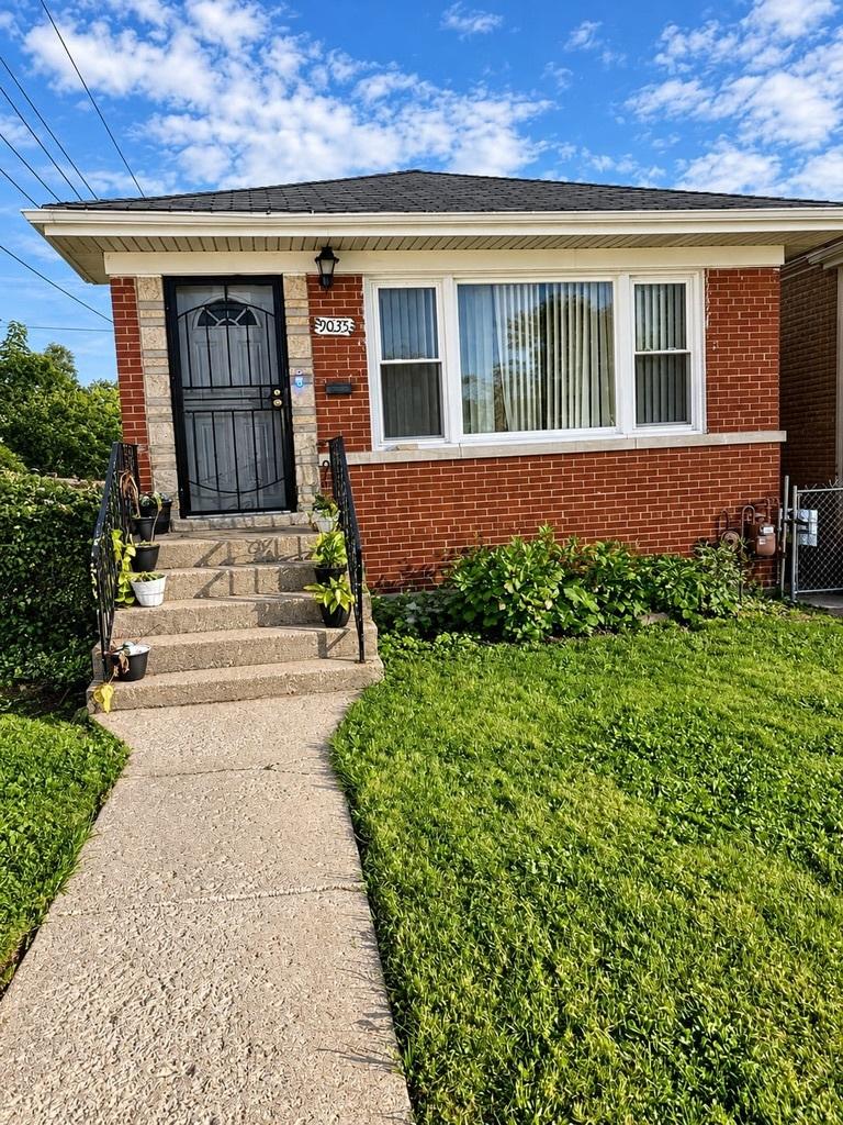 9035 S Parnell Ave., Chicago, IL 60620