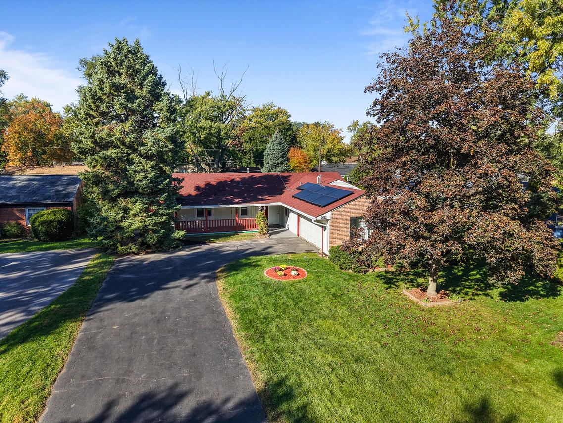 141 Lawton Ln., Bolingbrook, IL 60440