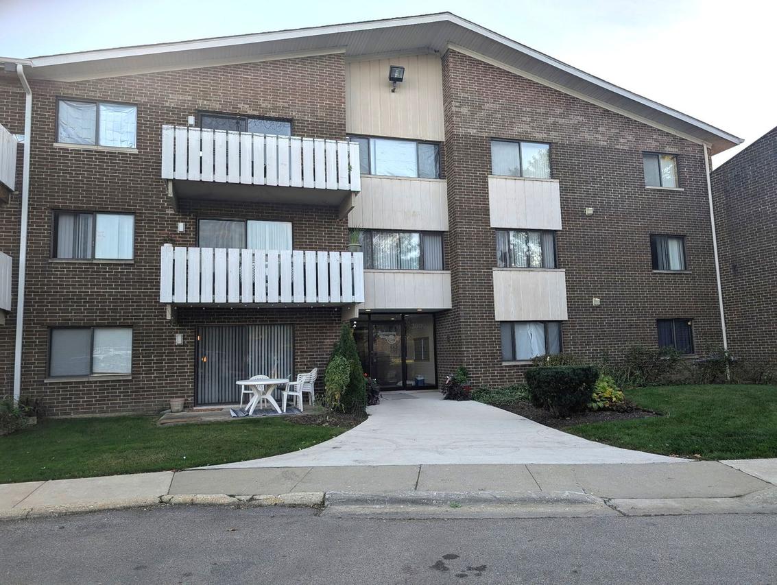 [Address Hidden by Seller], Palatine, IL 60074