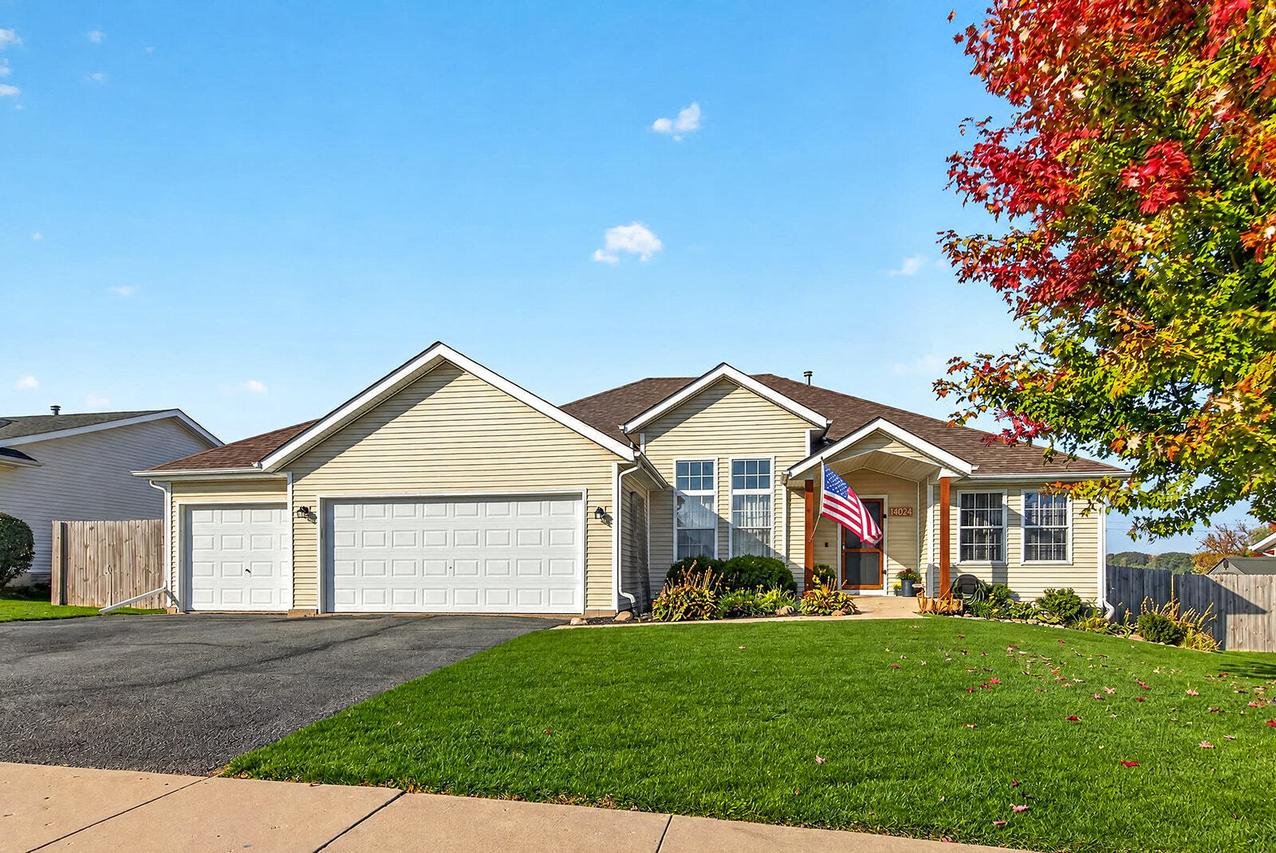 14024 Queenanns Way, Poplar Grove, IL 61065