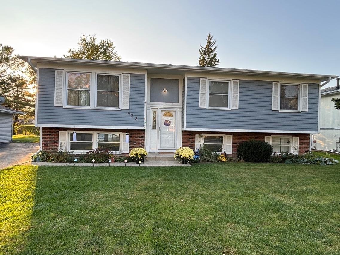 432 Wallace St., Chicago Heights, IL 60411