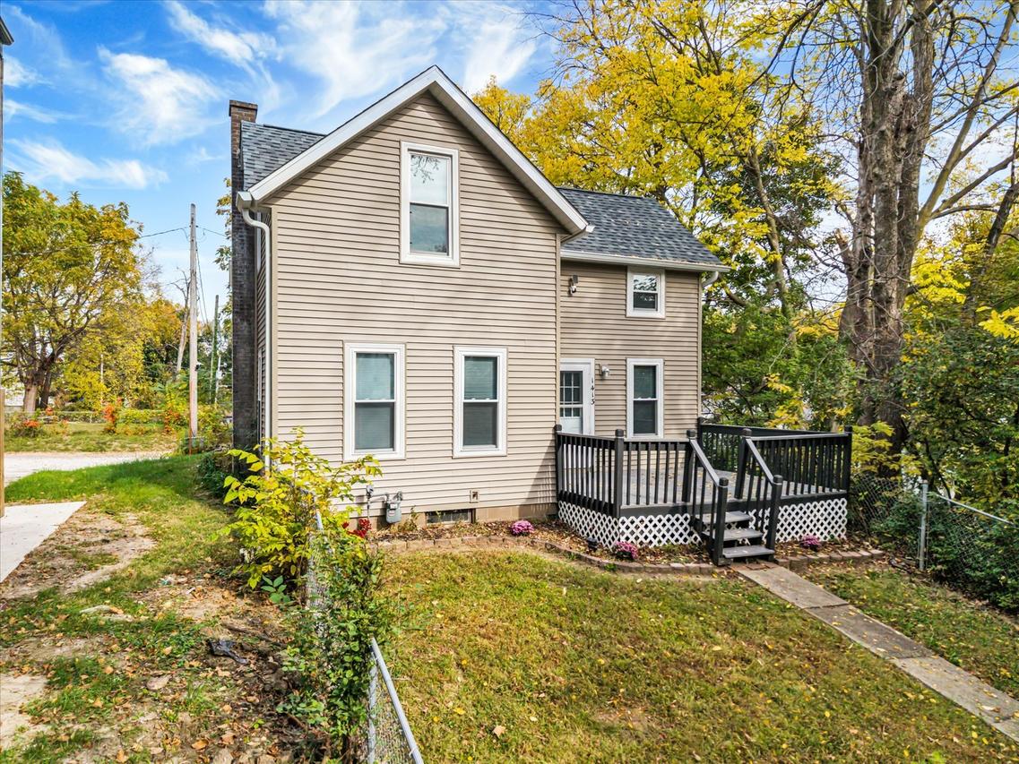 1413 12th Ave., Moline, IL 61265