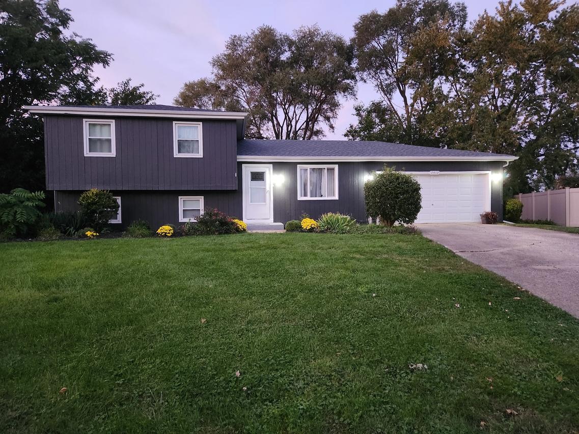 2412 Durness Ct., Crest Hill, IL 60403