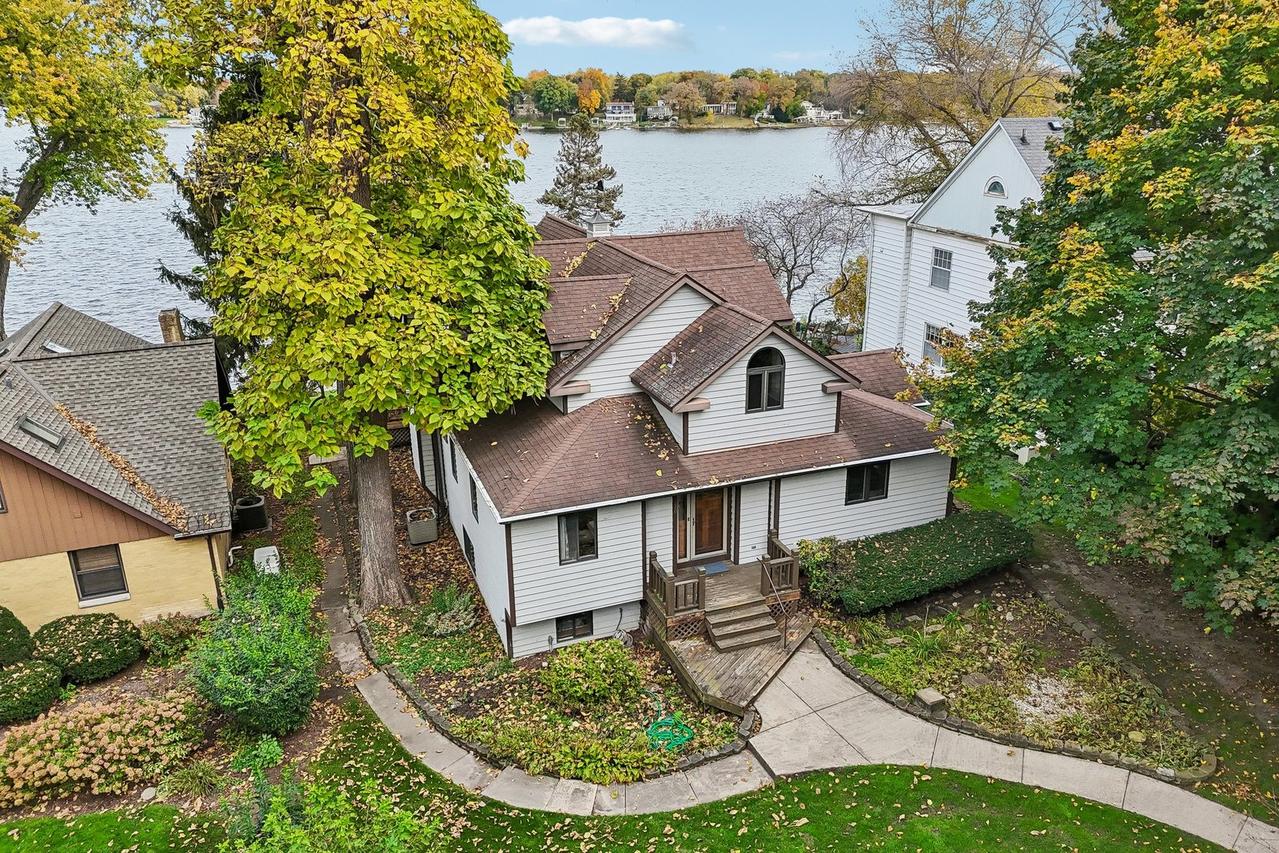 1320 Old Bay Rd., Johnsburg, IL 60051