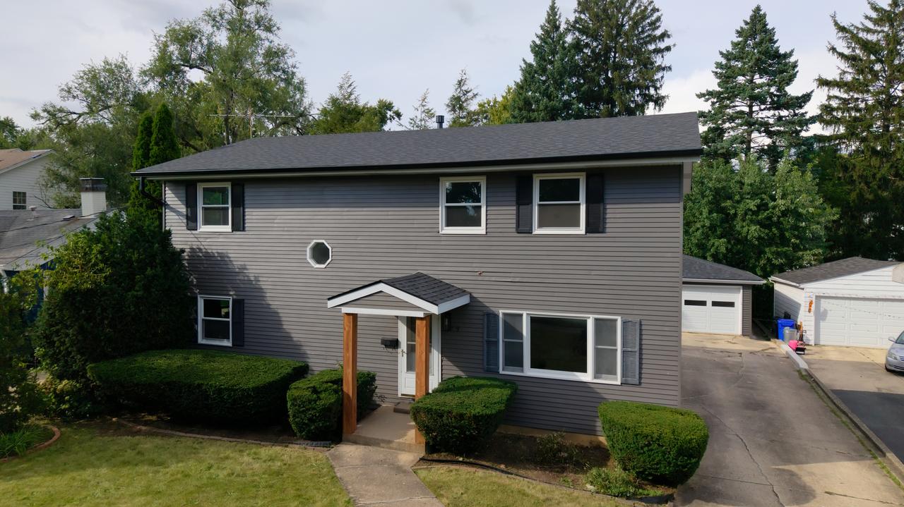 829 E Evergreen St., Wheaton, IL 60187