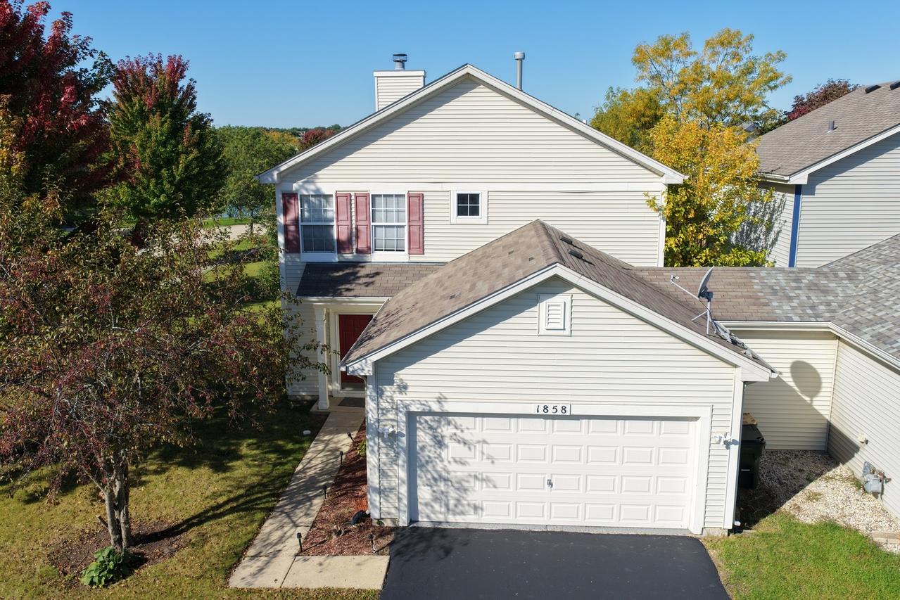 1858 S Fallbrook Dr., Round Lake, IL 60073