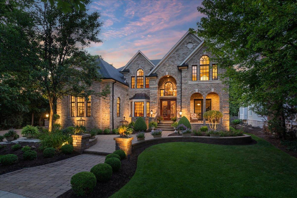 917 Jackson Ave., Naperville, IL 60540