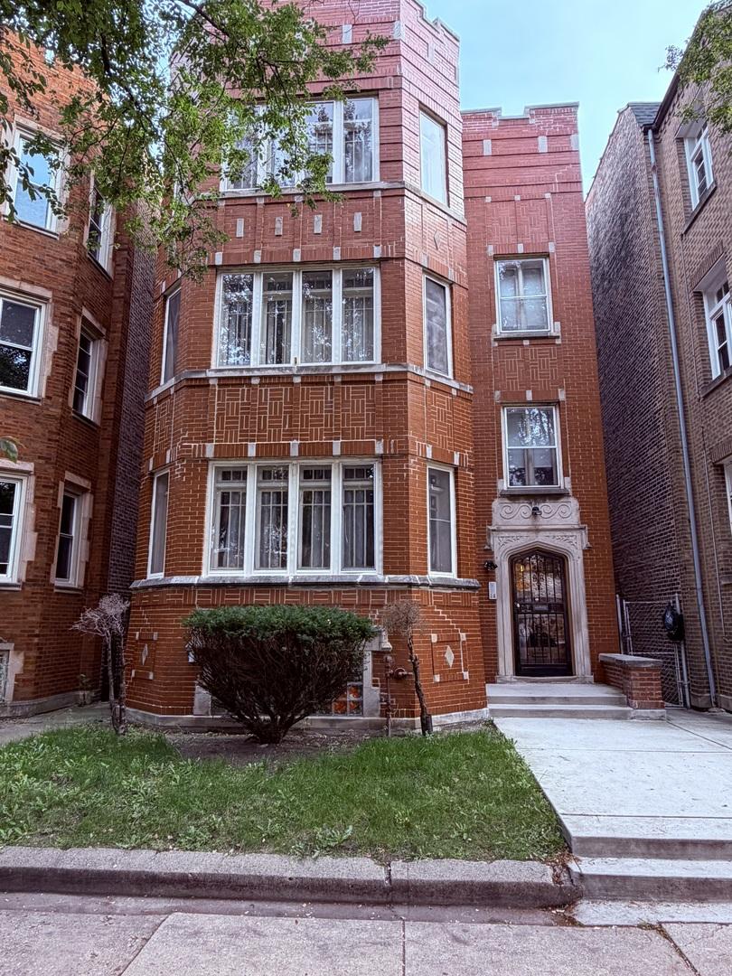 7943 S Wood St., Chicago, IL 60620