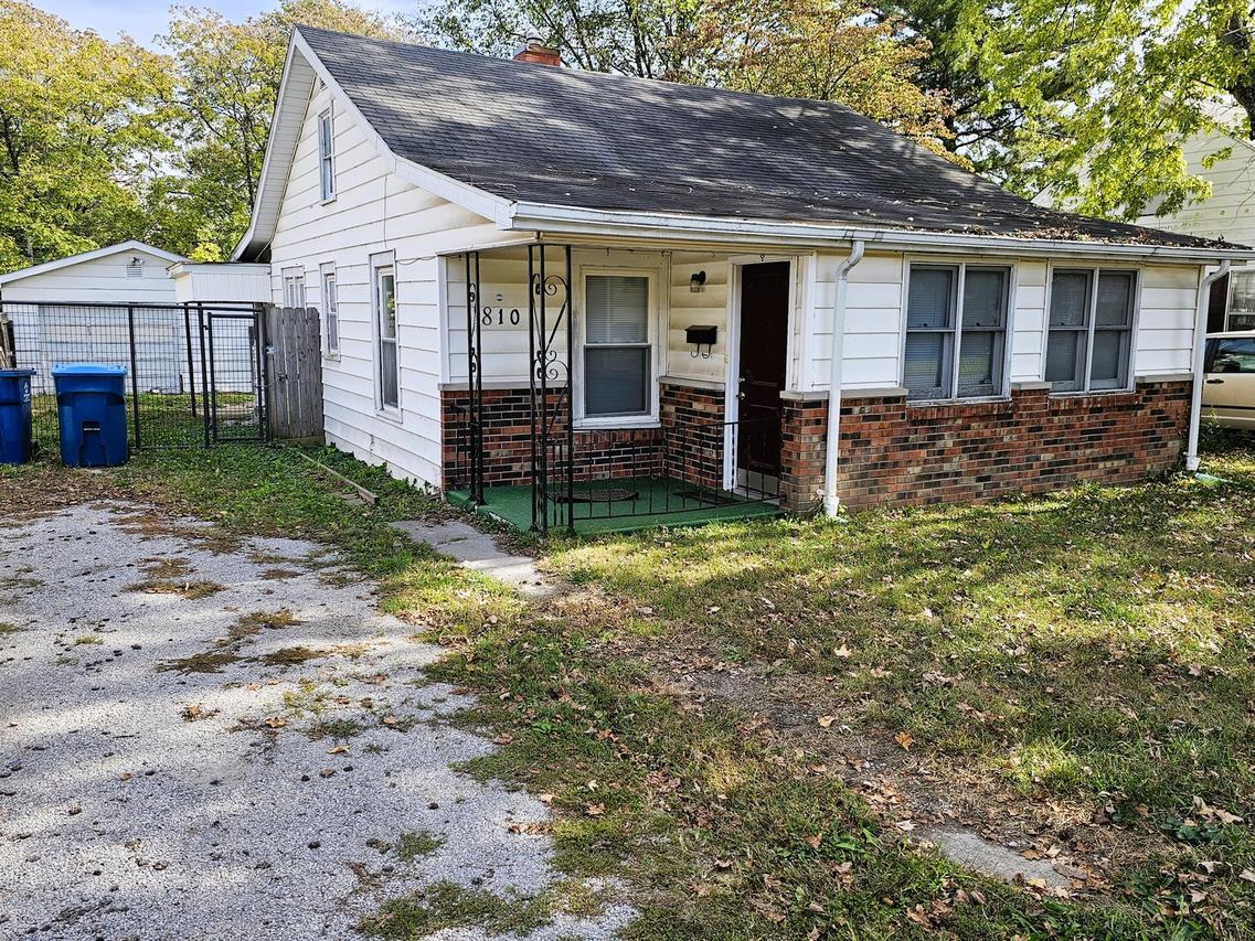 810 S 25th St., Mt Vernon, IL 62864