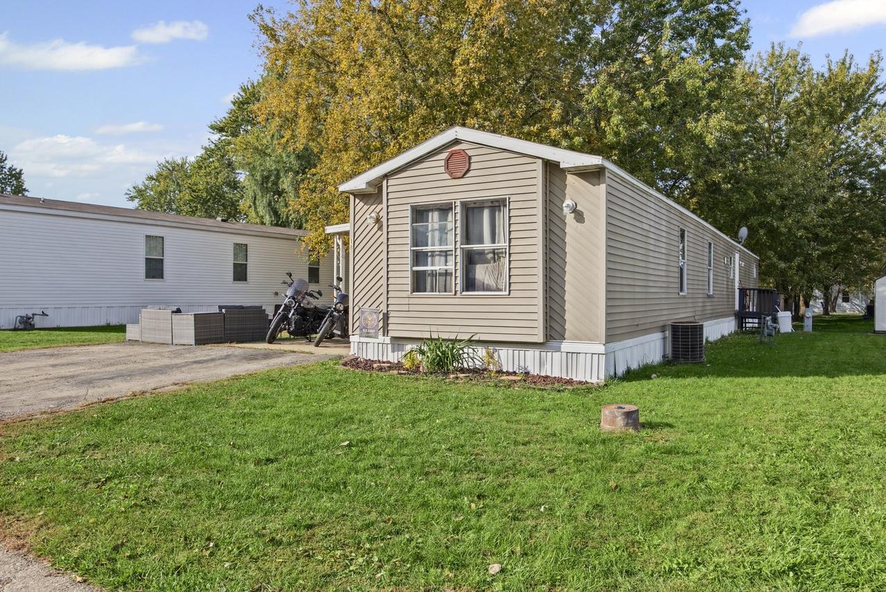 18 Cherry Ln., Bourbonnais, IL 60914