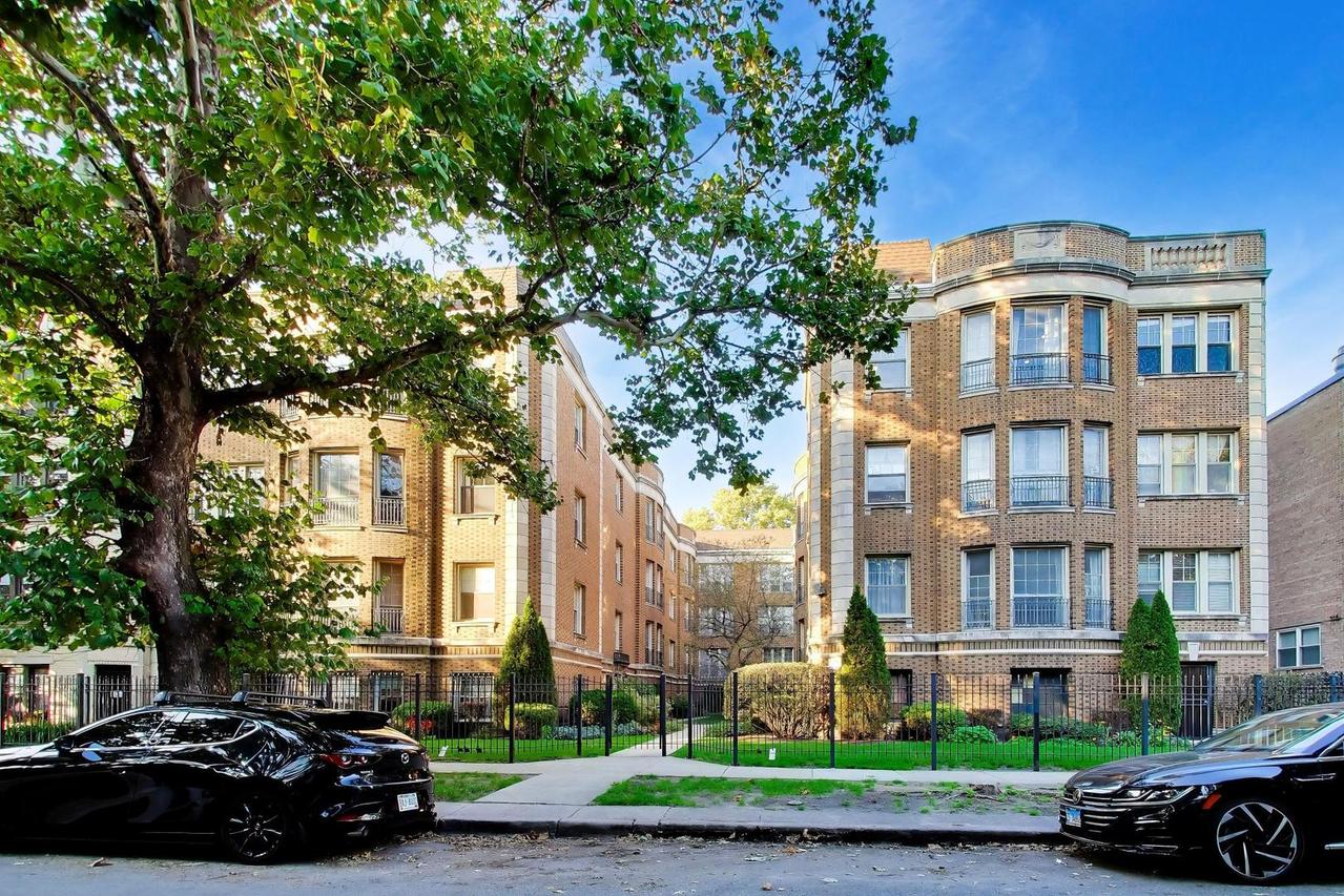 1526 W Fargo Ave. #2S, Chicago, IL 60626