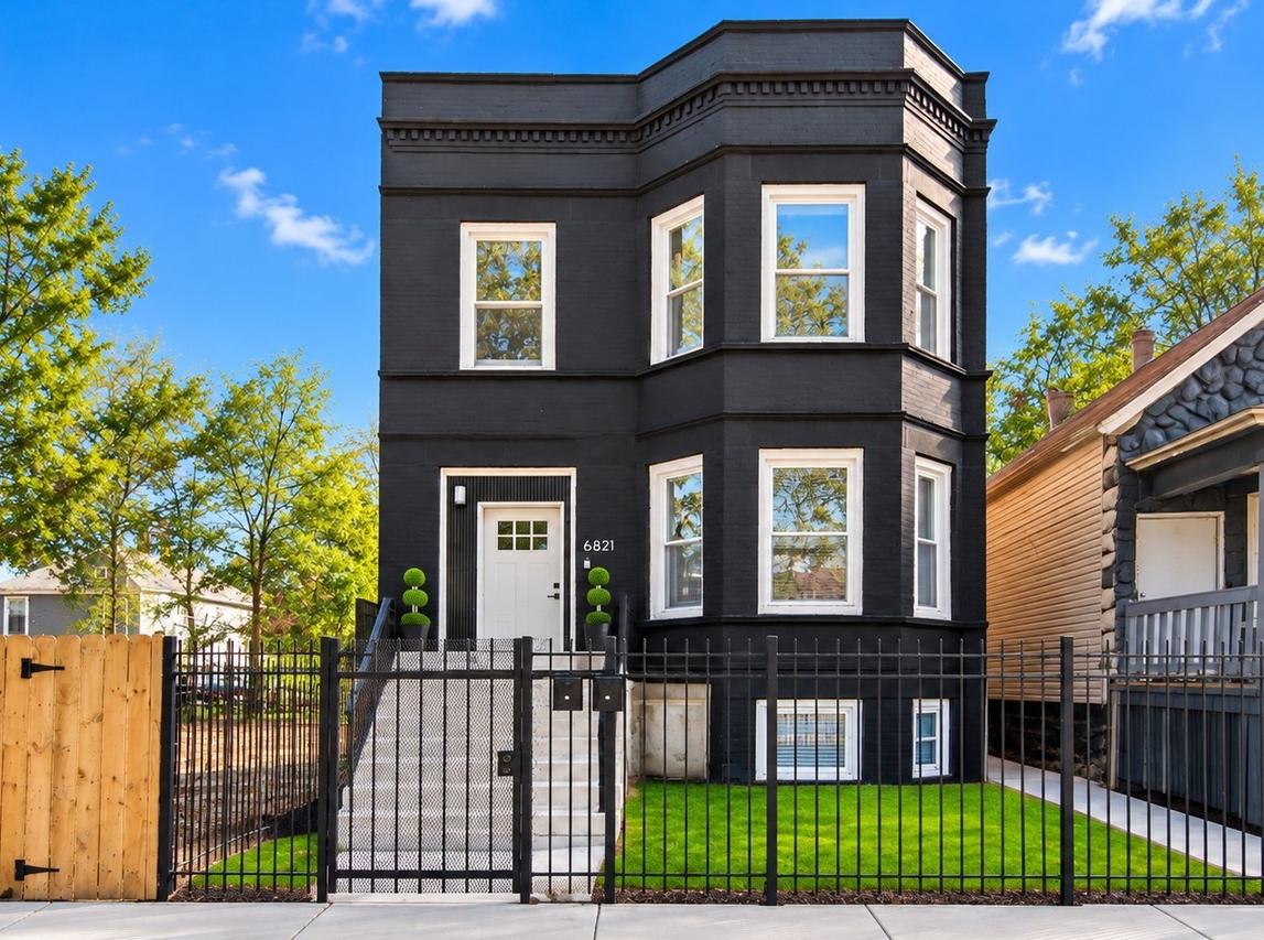 6821 S Justine St., Chicago, IL 60636