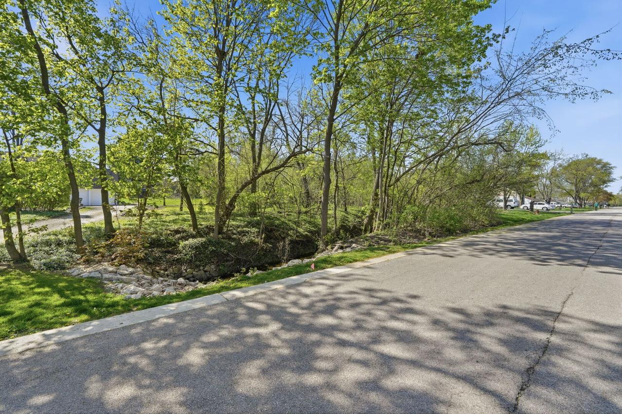 882 N Franklin Ave., Palatine, IL 60067