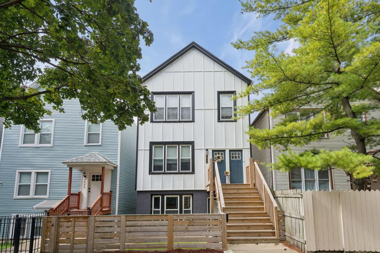 2844 N Campbell Ave., Chicago, IL 60618