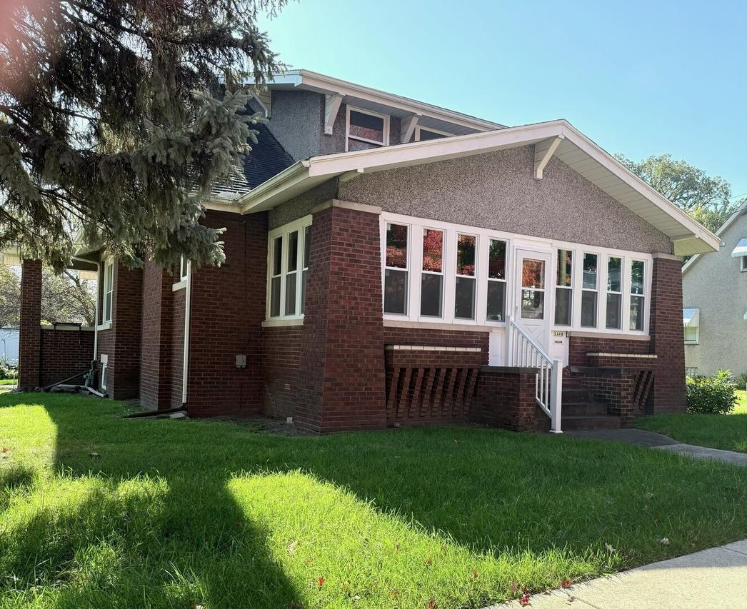 1204 6th St., Peru, IL 61354