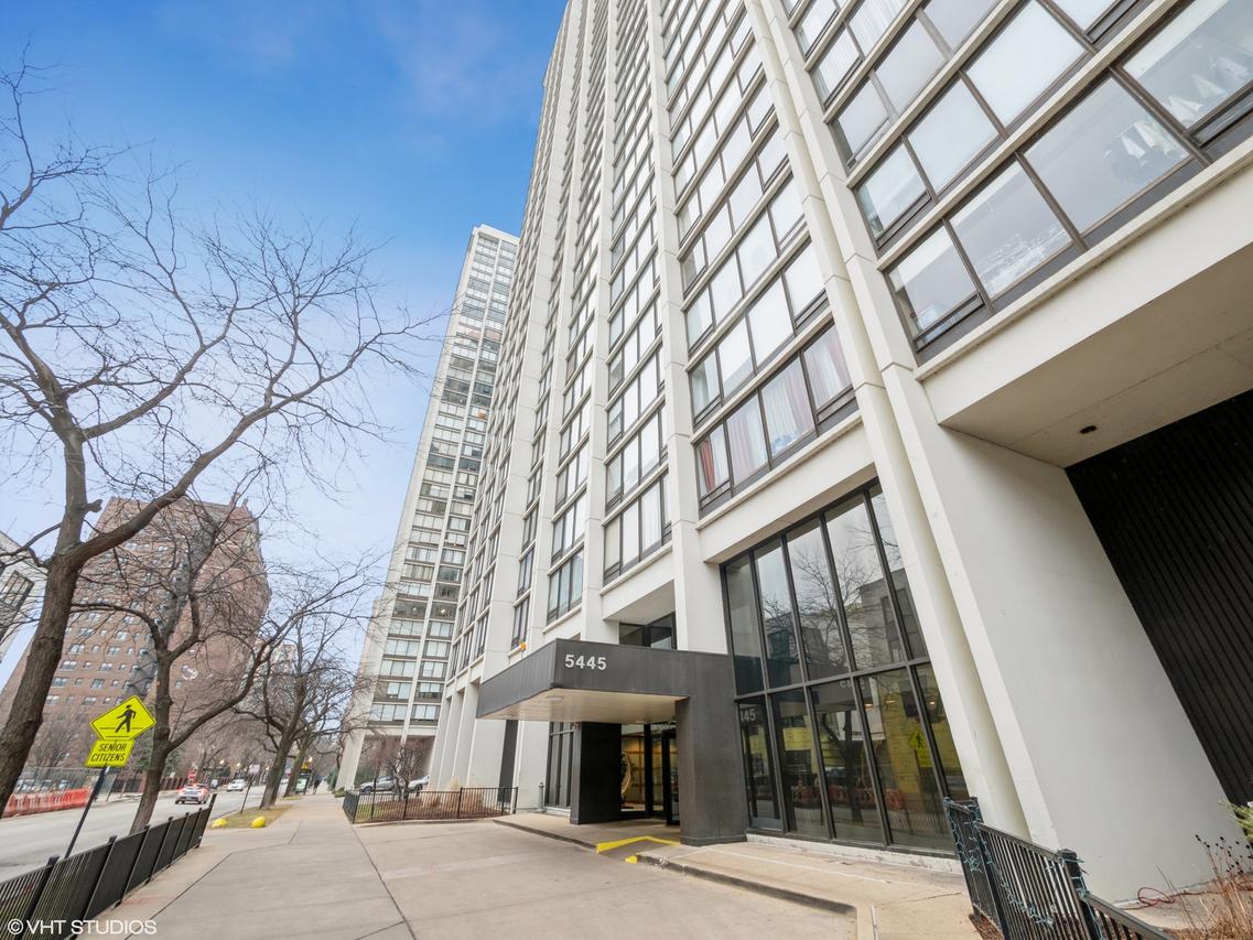5445 N Sheridan Rd. #808, Chicago, IL 60640