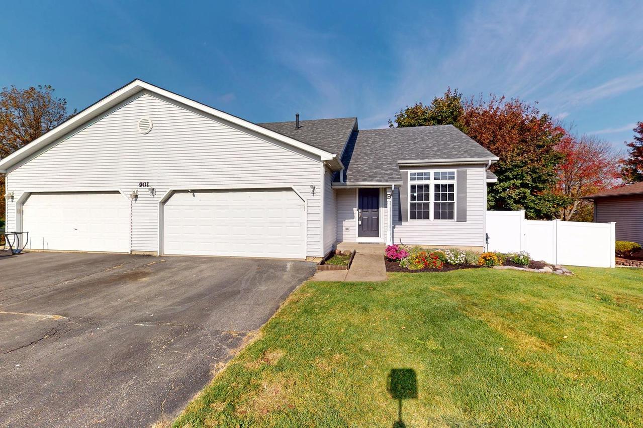 901 B Harvest Tr. #B, Yorkville, IL 60560