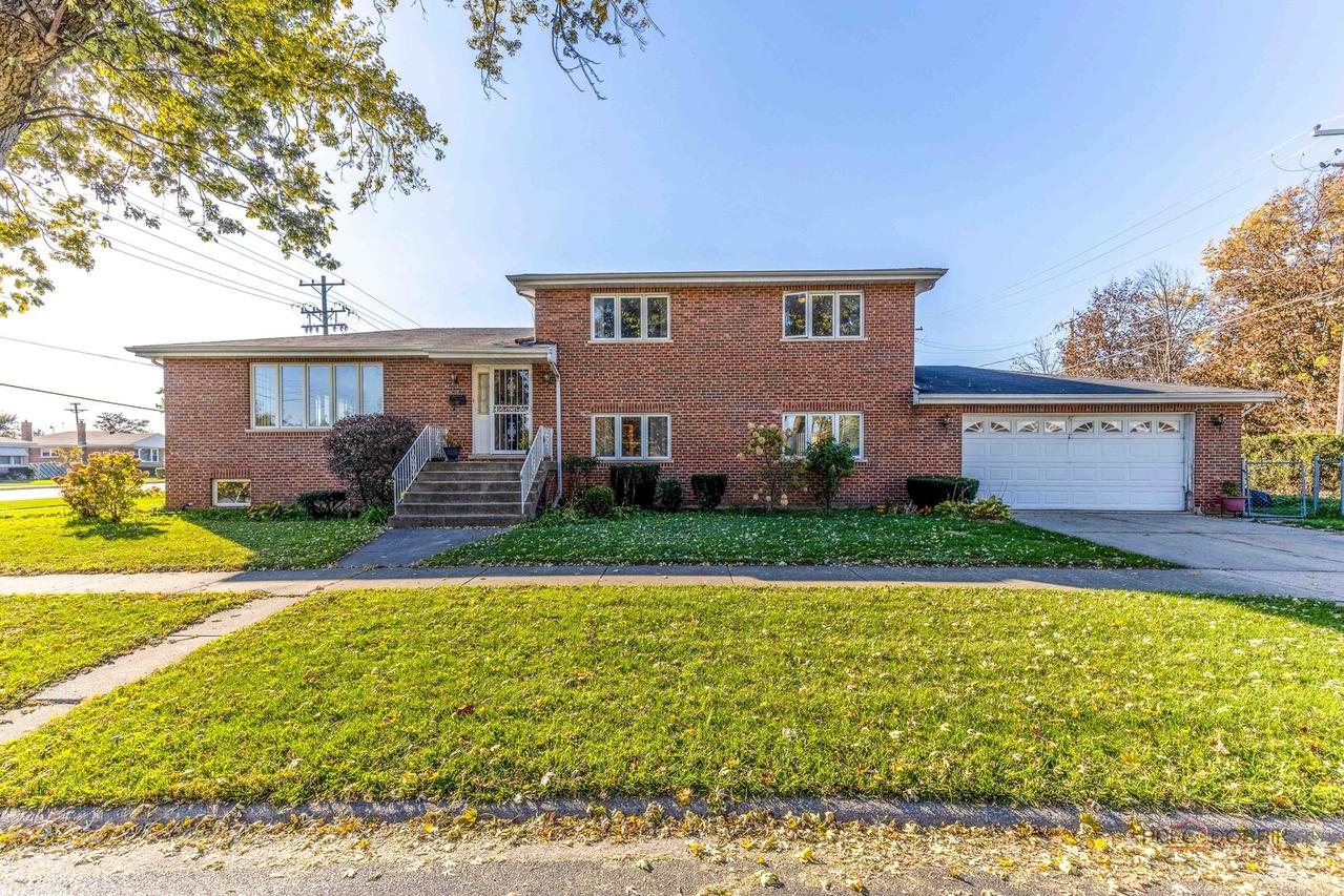 8000 N Oketo Ave., Niles, IL 60714