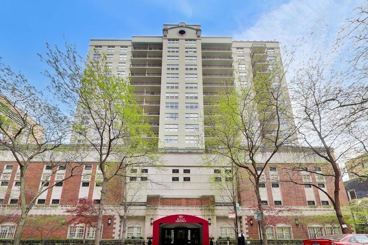 21 W Chestnut St. #603, Chicago, IL 60611