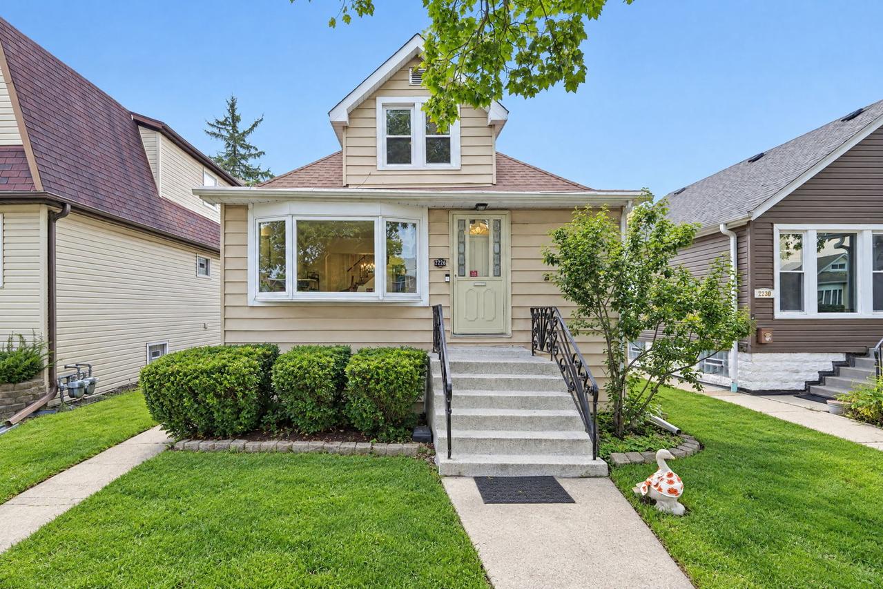 2226 N 74th Ave., Elmwood Park, IL 60707