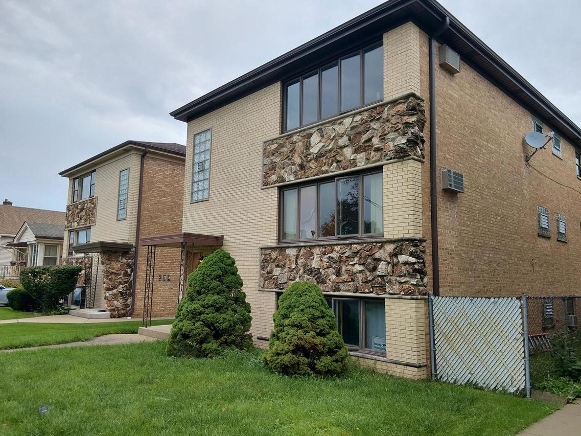 2733 N 76th Ave., Elmwood Park, IL 60707