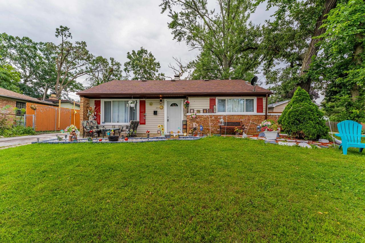 355 Oswego St., Park Forest, IL 60466