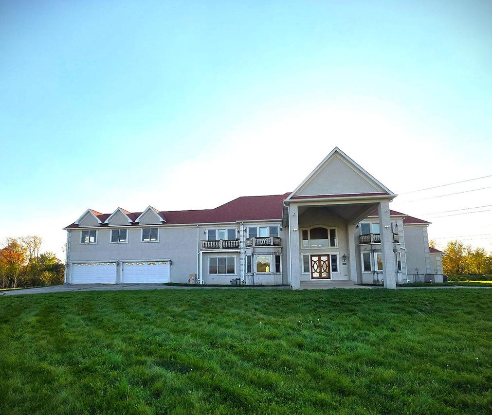 400 Berron Ln., Barrington Hills, IL 60010