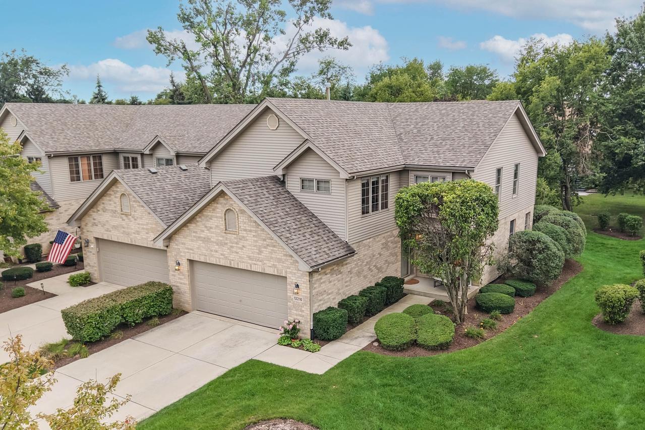 12216 Sumner St., Lemont, IL 60439