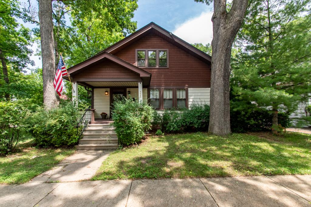 325 N Jackson St., Waukegan, IL 60085