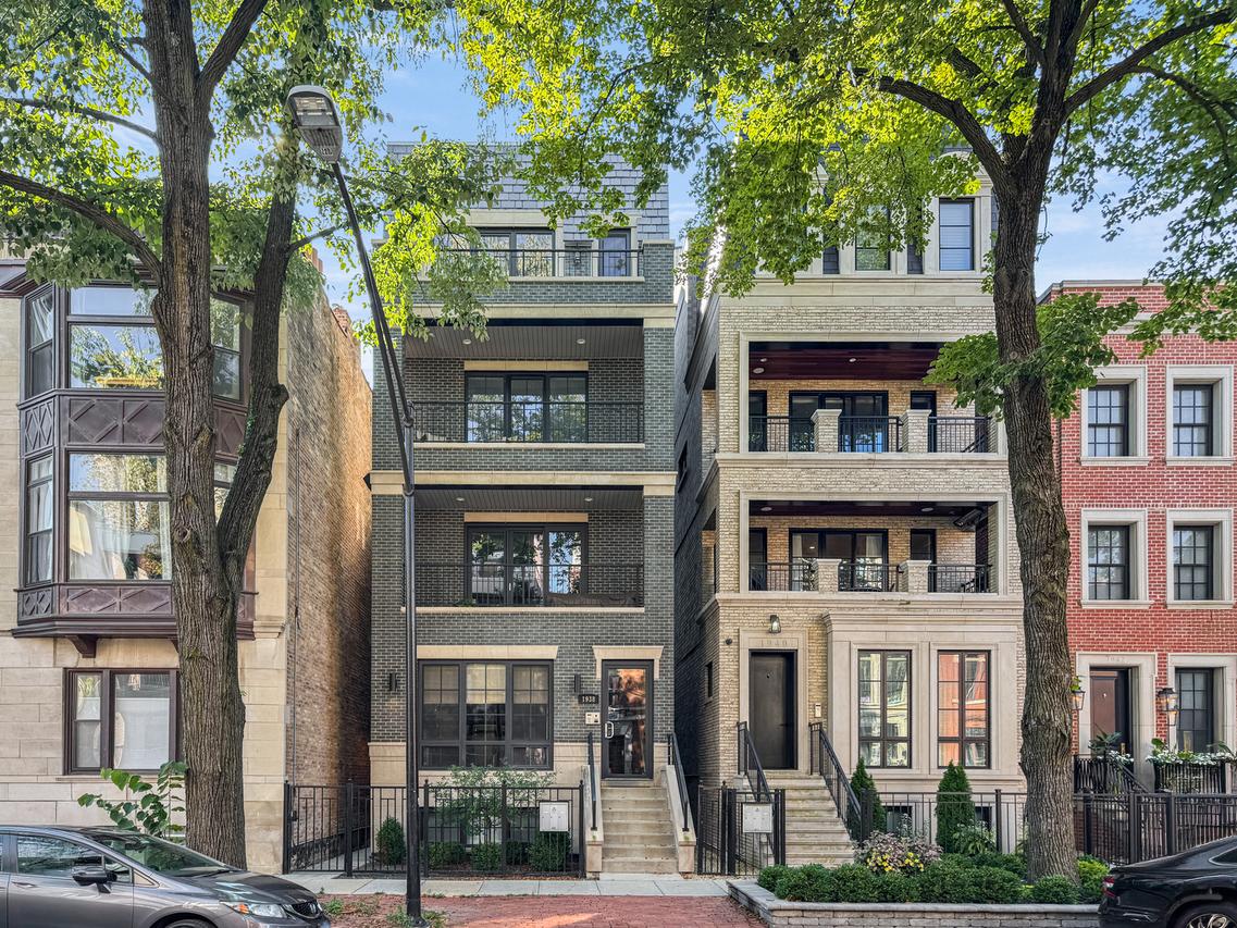1938 N Mohawk St. #3, Chicago, IL 60614