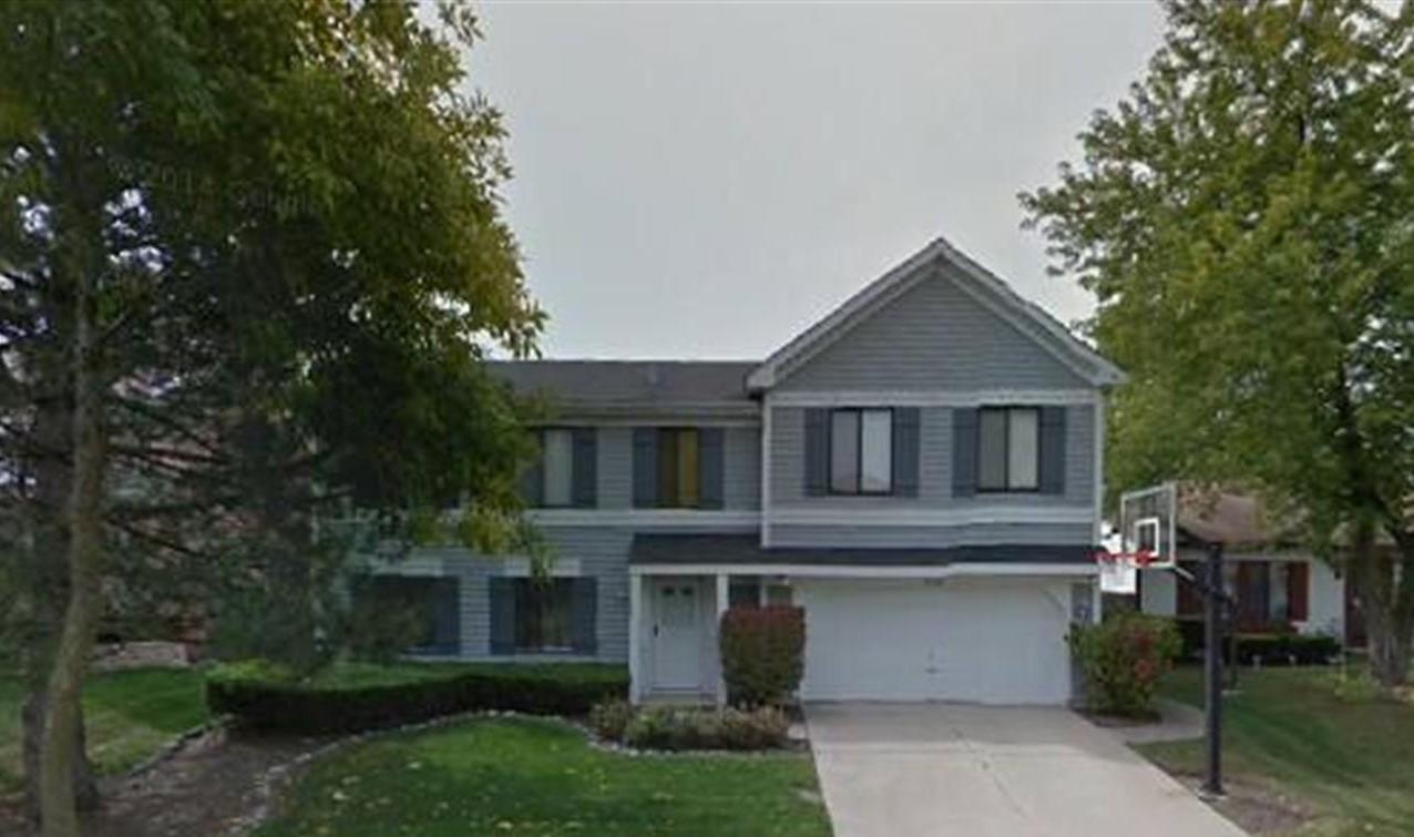 206 Albert Dr., Vernon Hills, IL 60061