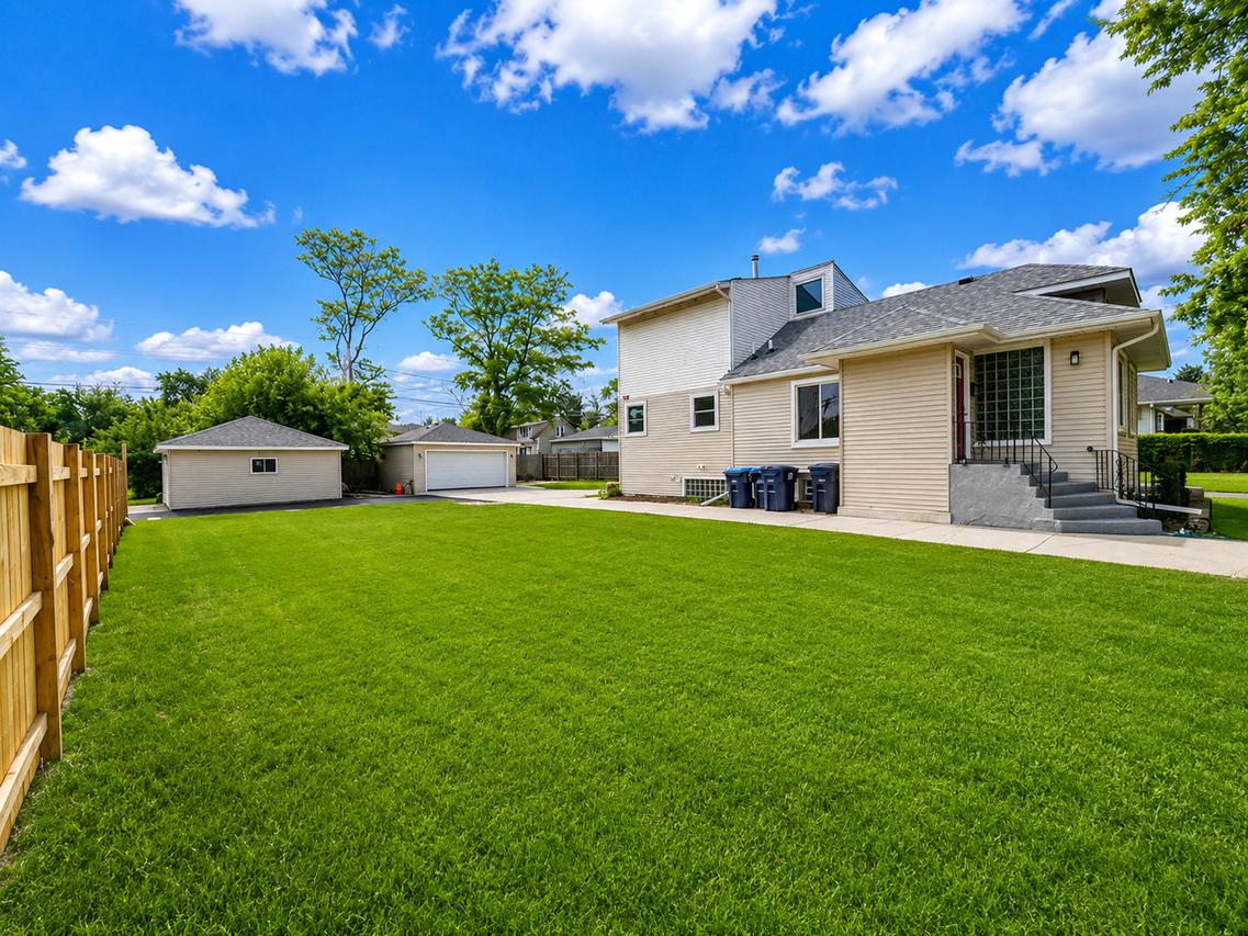 1936 S 17th Ave., Maywood, IL 60153
