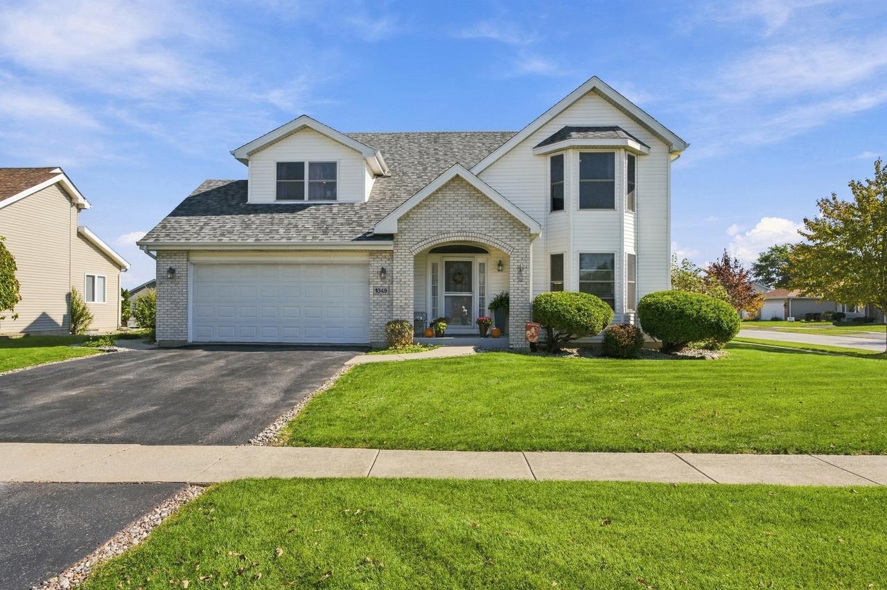 1349 Crooked Creek Dr., Beecher, IL 60401