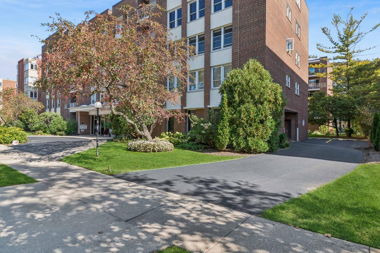 2025 Sherman Ave. #201, Evanston, IL 60201