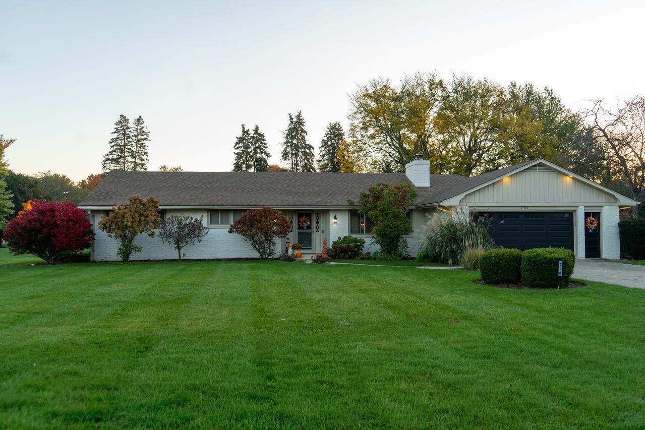 710 S Cloverlane Dr., Sycamore, IL 60178