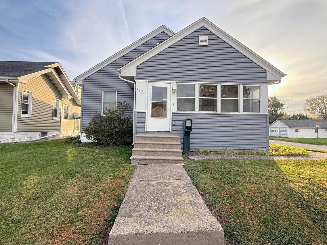 1857 42nd St., Rock Island, IL 61201