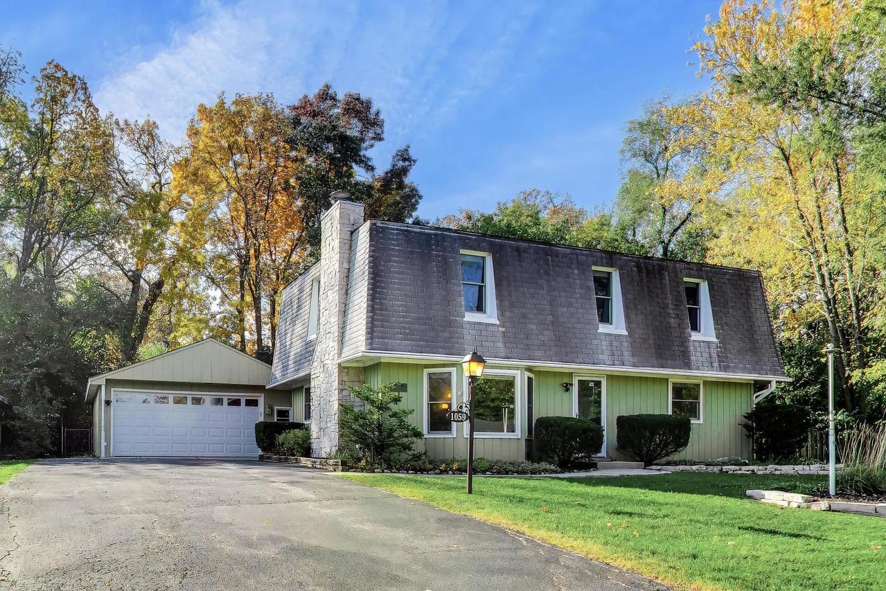 1059 Betty Dr., Lake Zurich, IL 60047