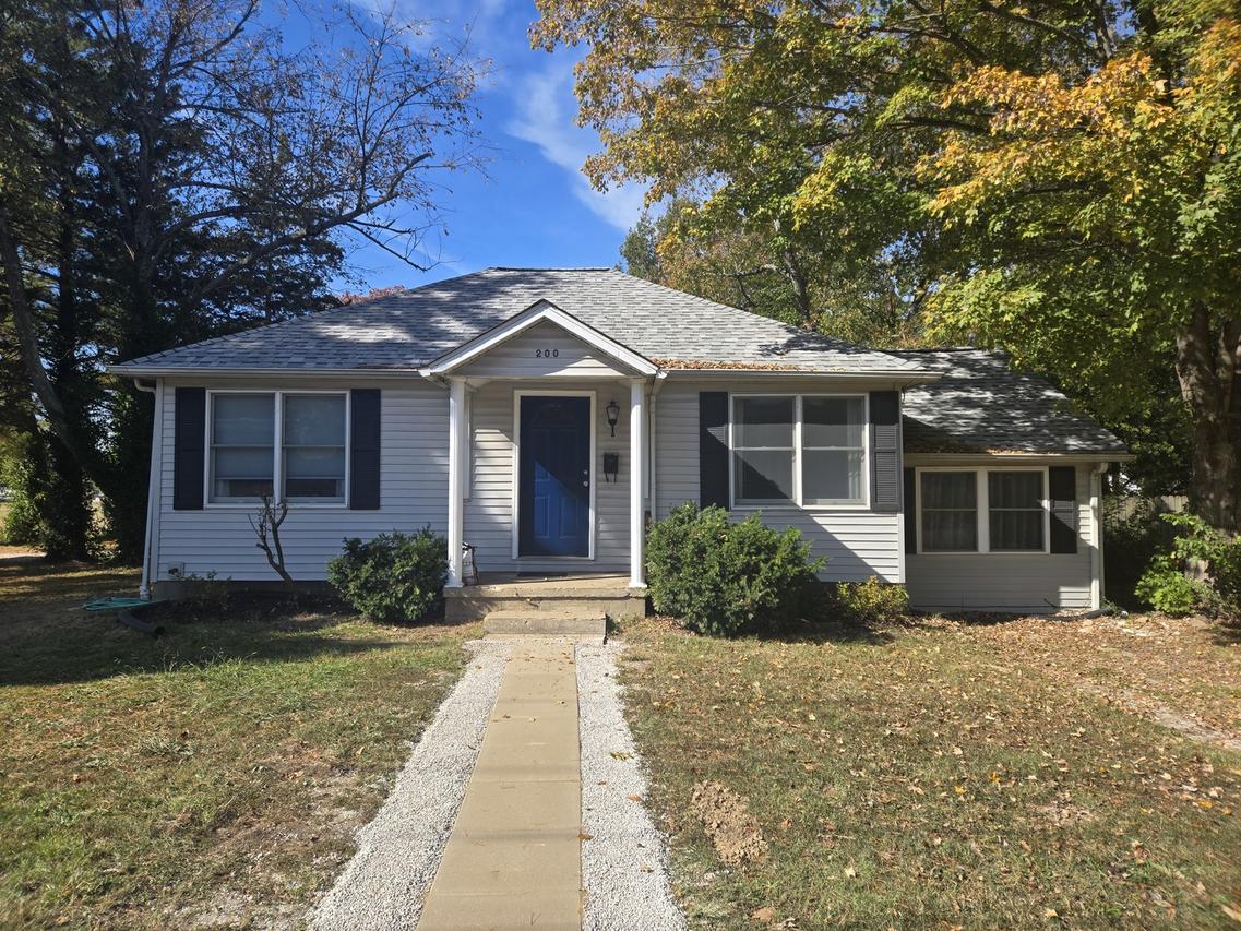 200 N Oakland Ave., Carbondale, IL 62901