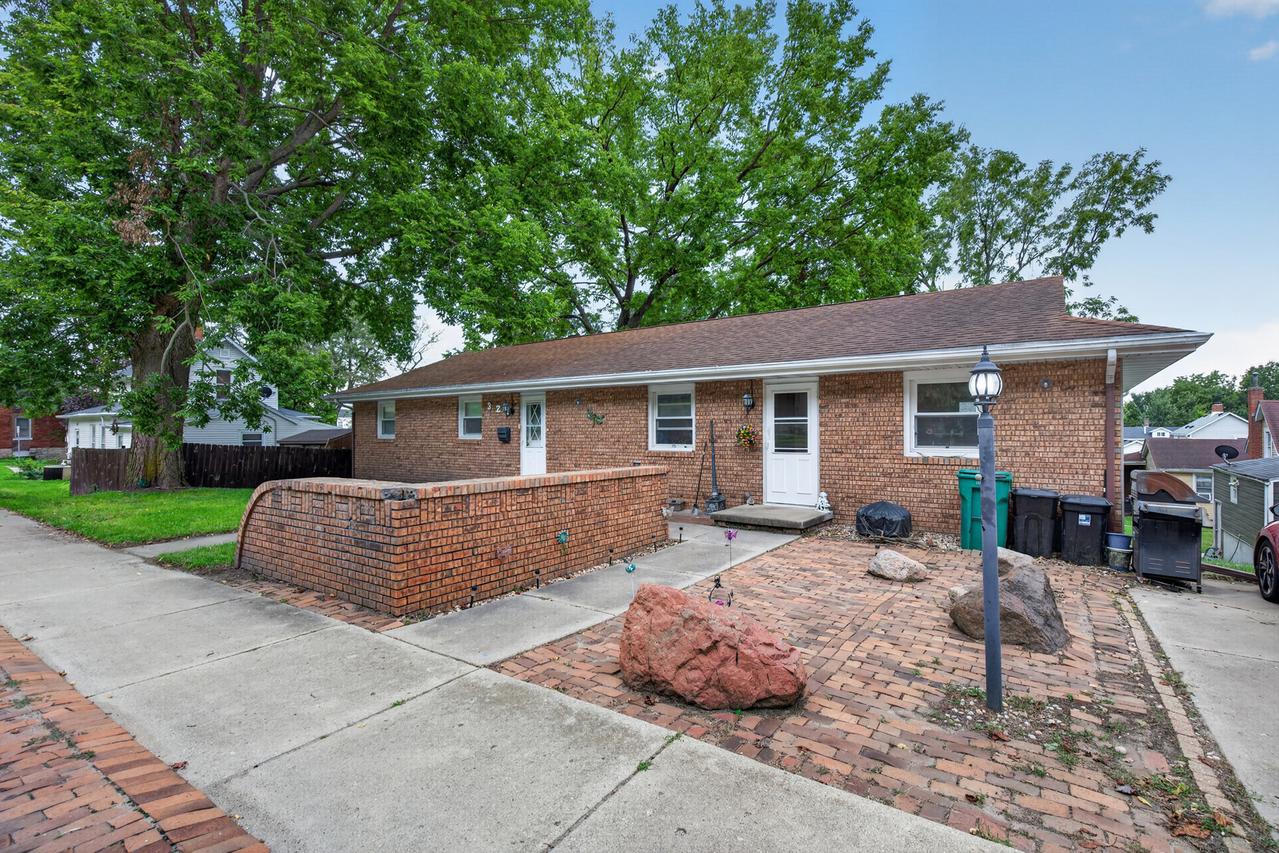 321 E Bluff St., Marseilles, IL 61341
