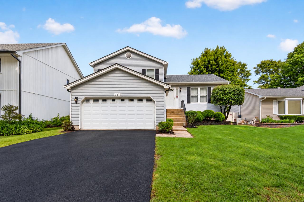 585 Beaconsfield Ave., Naperville, IL 60565