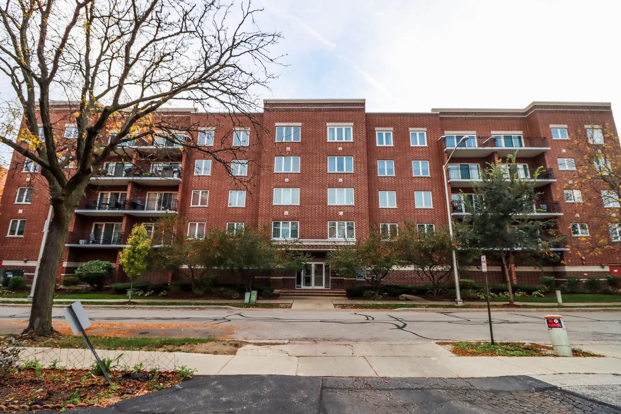 1675 Mill St. #208, Des Plaines, IL 60016
