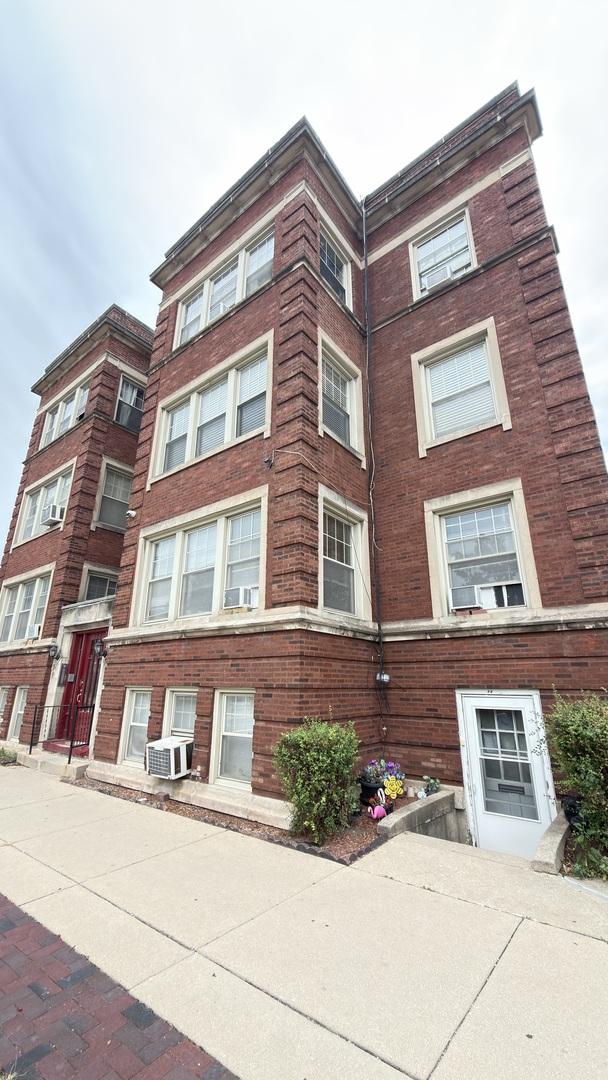 212 S 5th Ave. #C6, Maywood, IL 60153