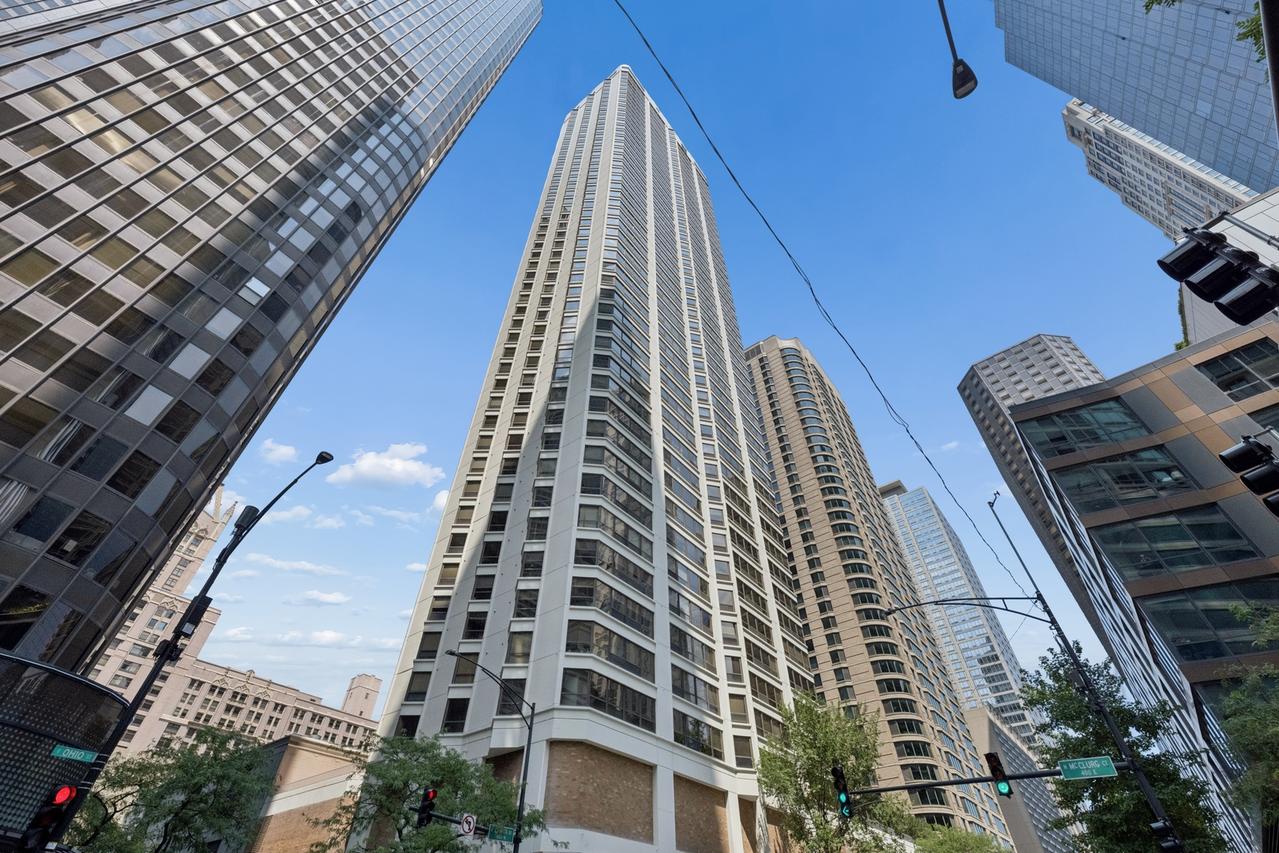 400 E Ohio St. #403, Chicago, IL 60611