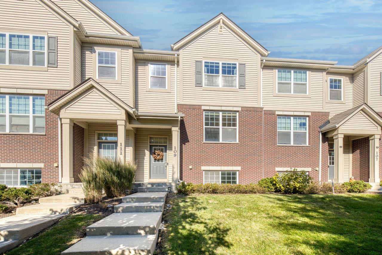 109 Concord Ct., Morton Grove, IL 60053